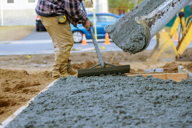 Best Commercial Concrete Contractor  in Walls, MS